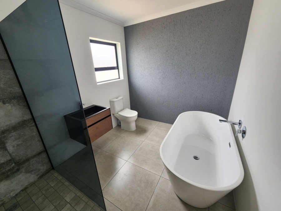 3 Bedroom Property for Sale in Country Club Western Cape